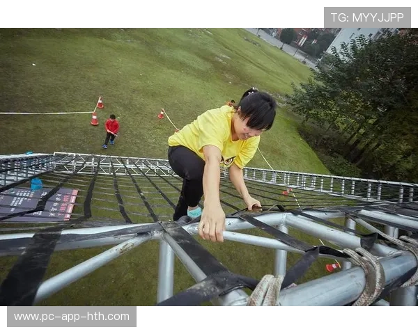 城市障碍跑连续闪避动作极其流畅