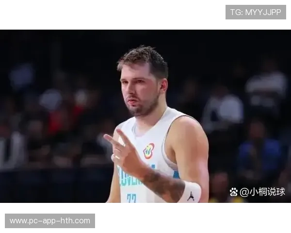 东契奇突破分球助攻,独行侠团队配合见效 东契奇突破分球助攻,独行侠团队配合见效